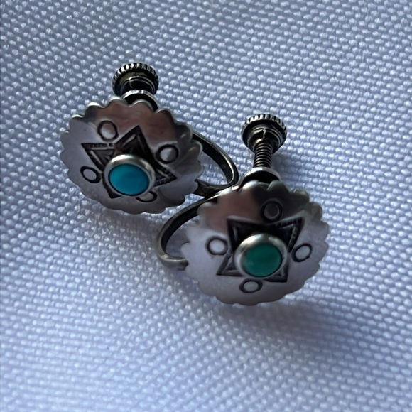 Vintage Sterling silver and Turquoise NATIVE AMERICAN sterling screw earrings - Picture 6 of 6